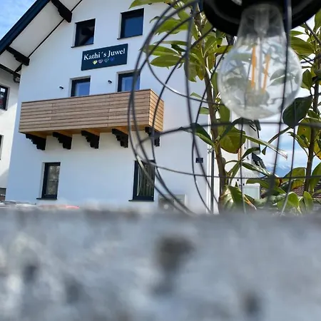 Kathis Juwel *